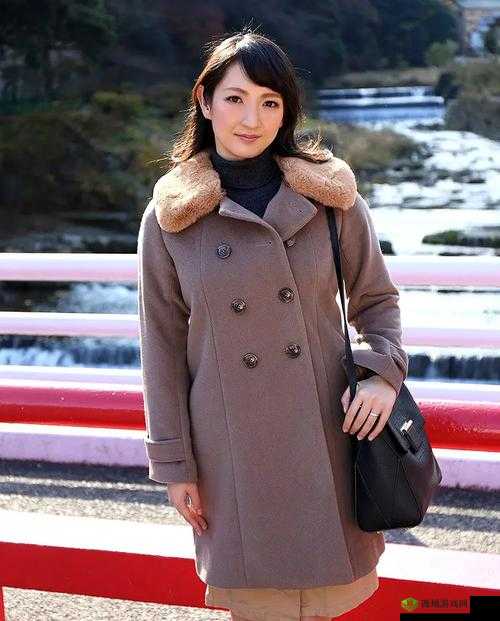 人妻斩り 56 岁无码：禁忌刺激的视觉盛宴