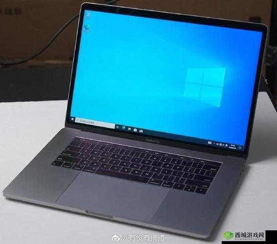 18 19MACBOOK PRO：极致性能与创新设计的完美结合