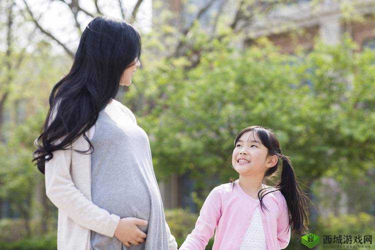 二人生孩子全程不盖被：挑战传统观念的生育方式